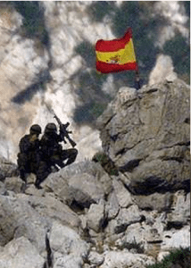 Soldados Levantando Una Bandera